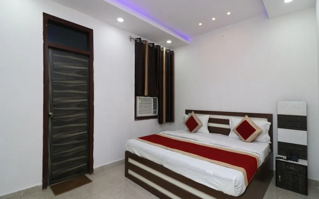 Oyo 28058 Hotel Gold Galaxy