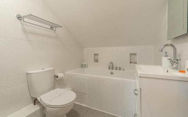 7 Sandy Lane