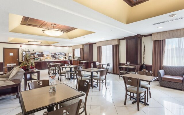 Holiday Inn Express Hotel & Suites BYRAM by IHG