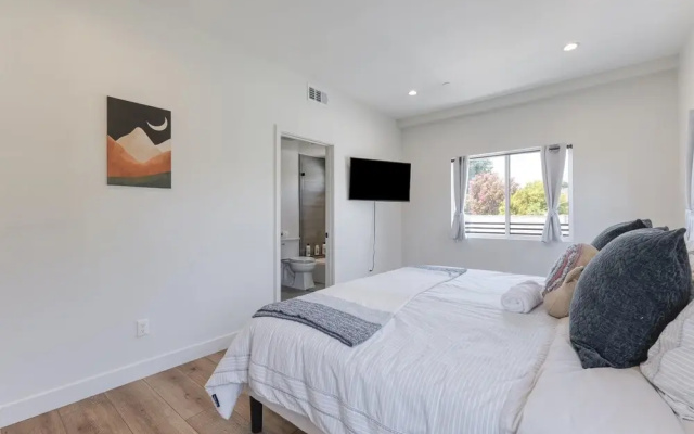 L.A Haven Georgous Townhome Garage Park