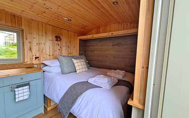 Peak District Shepherds Hut