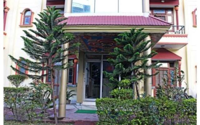 River Side Hotel with Gangaotri View