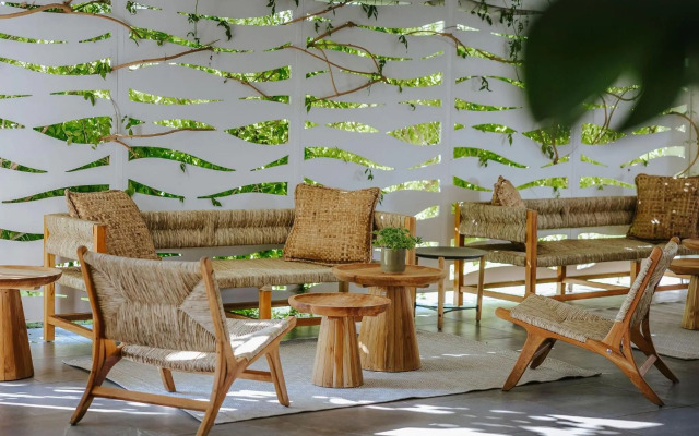 Nissi Park Hotel