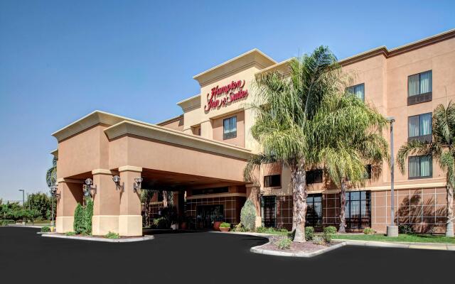Hampton Inn & Suites Bakersfield/Hwy 58, CA
