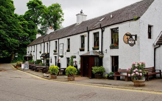 The Falls Of Dochart Inn