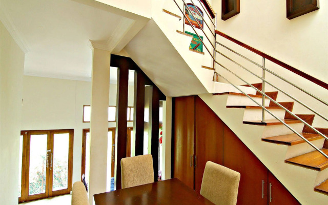 De Bukit Dago Villa by HouseinBandung