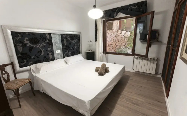 - House In