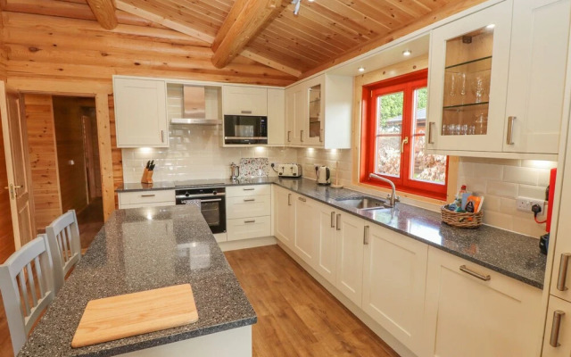 Maple Lodge