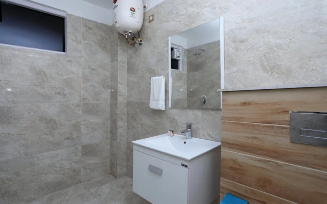 OYO Flagship 14945 Hotel UK-07