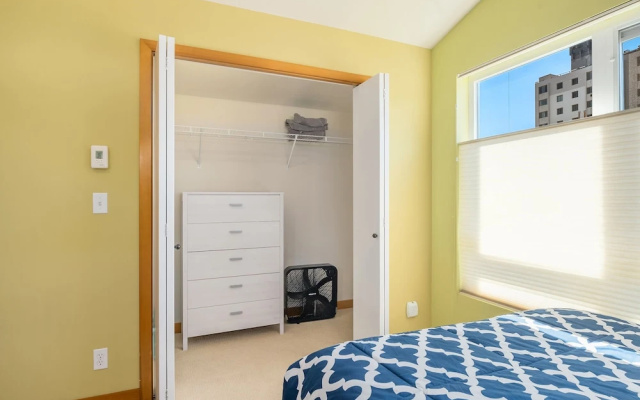 Seattle Vacation Home-18th Ave Townhome