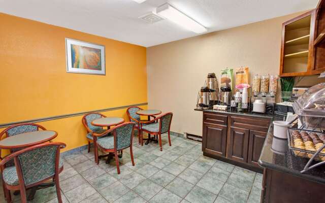 Microtel Inn & Suites by Wyndham Gatlinburg