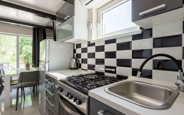 Soothing Holiday Home in Starigrad near Sea