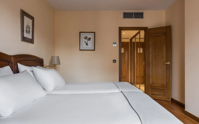 Exe Astur Plaza