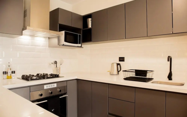 w Enchanting 1BR w Balcony in San Isidro