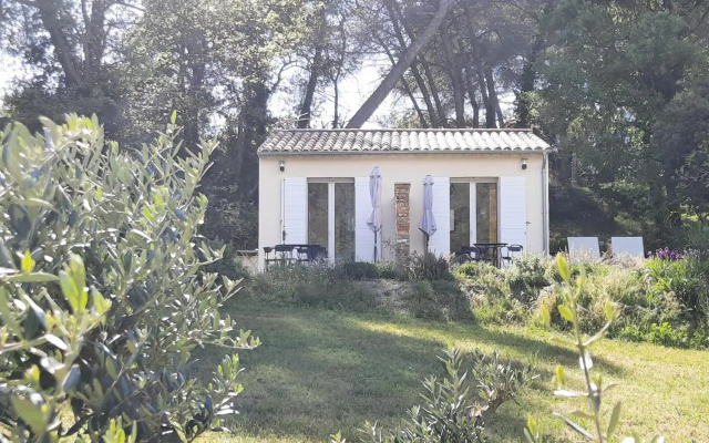 Studios indépendants dans grand Domaine en pleine nature