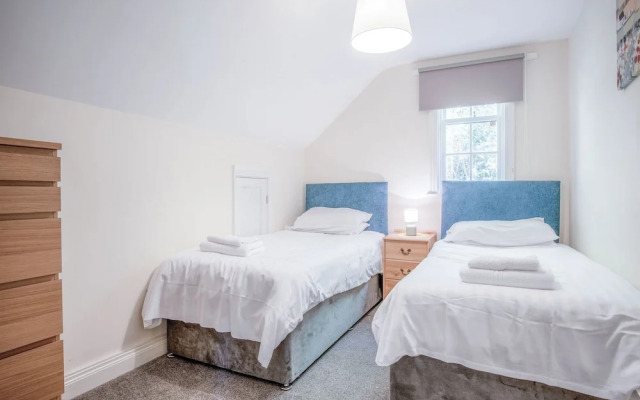 The Gatehouse - 2 Bedroom Apartment - Pendine