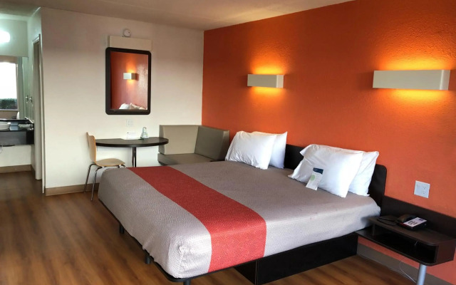 Motel6 Brunswick, GA