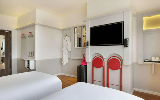 Triton Hotel