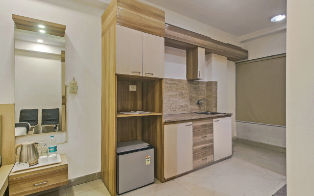 Super OYO Townhouse OAK The Platinum Studio 50
