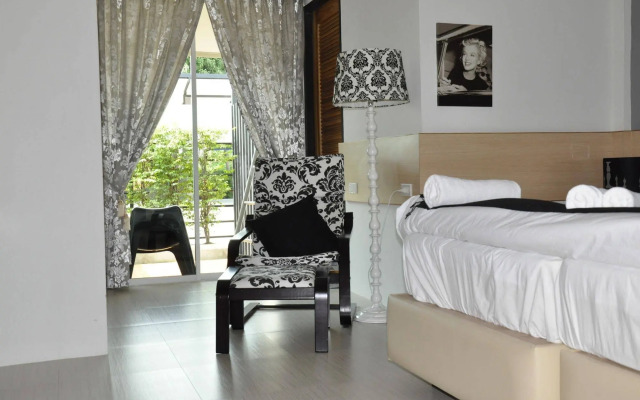 Fun-D Hotel