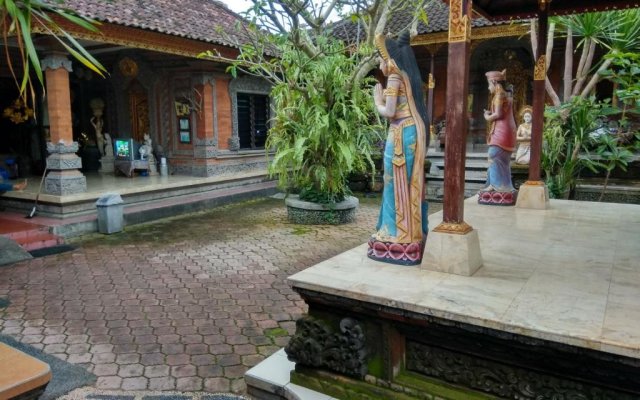 Batik Sekar Bali Guest House