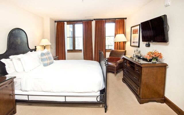 Ritz Carlton Vail #212 2 Bedroom Condo by RedAwning