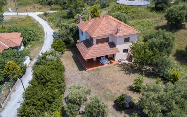 Family 5-bdrm villa with sea views on private land