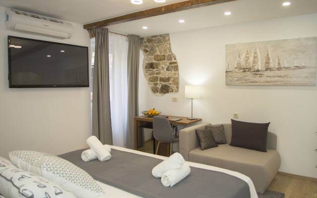 Luxury room inside of Diocletian palace