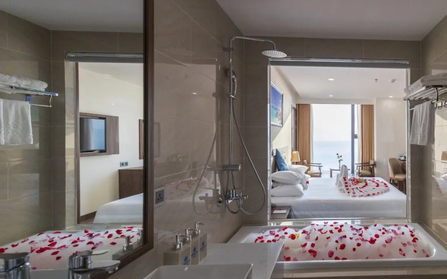 Miracle Luxury Hotel