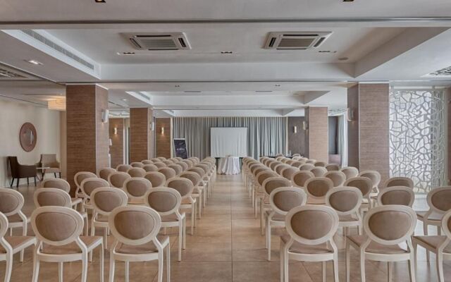 AX ODYCY Hotel