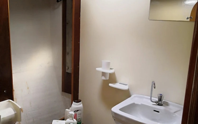 Boat, Sleep & Tours EHoa