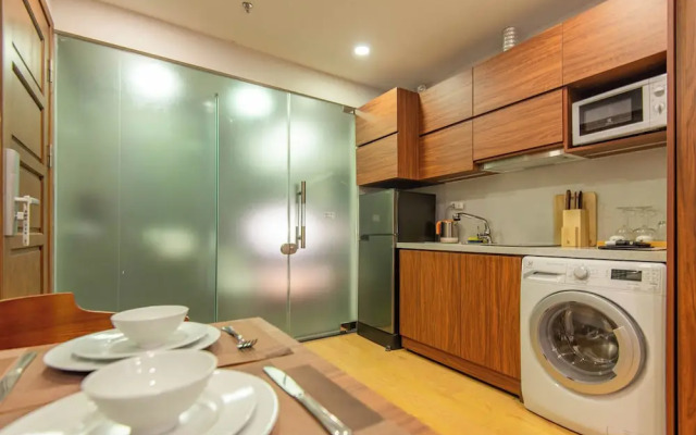 Moon West Lake Residence