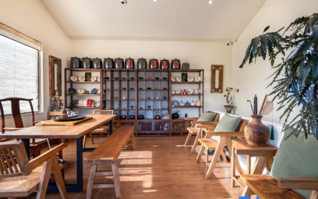 A Glowing mountain homestay – Business – Dali