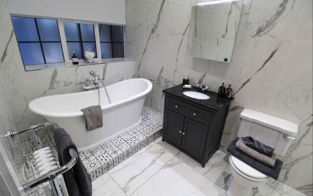 Great Charles Penthouse