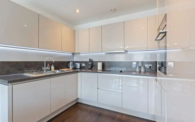 Kingsland High Street Apartment