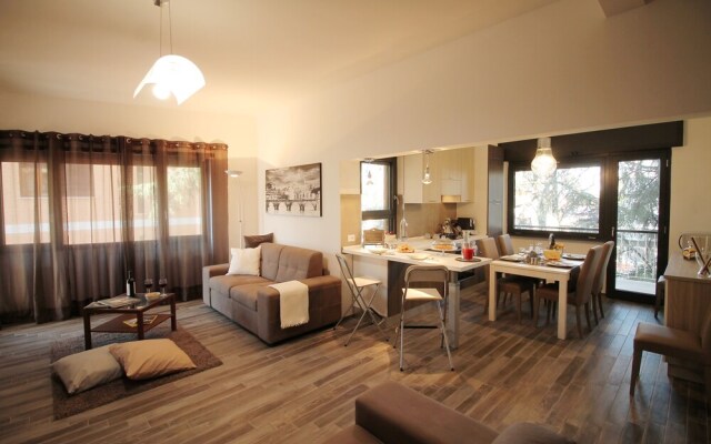 Large 3BR Eur Apartment