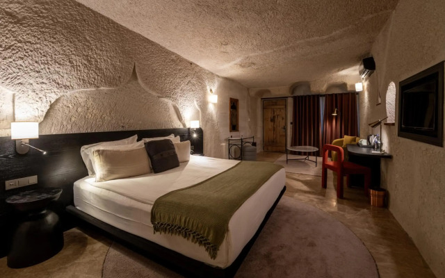 Artemis Cave Suites - Adults Only