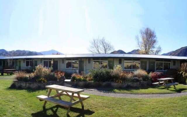 Otematata's Best Dam Pub