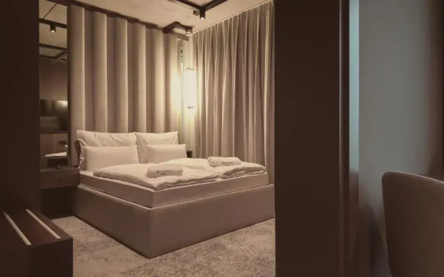 Bellman Hotel