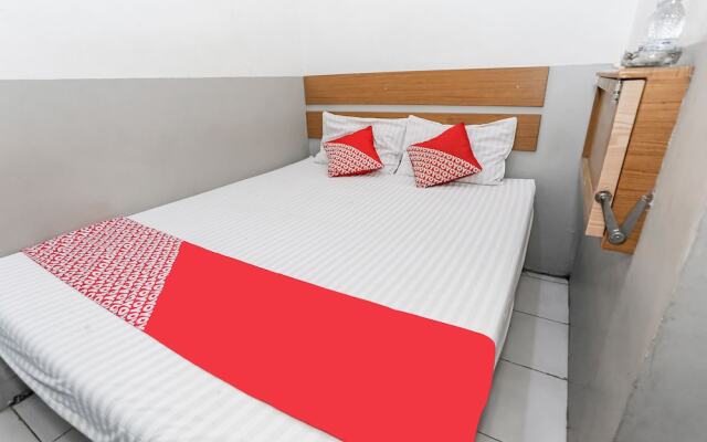 OYO 93584 RukotelNearICE BSD