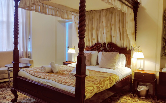 Wentworth House Hotel