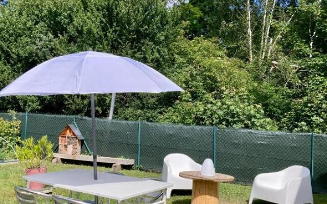 Studio Cosy Avec Coin Jardin (Adults Only)