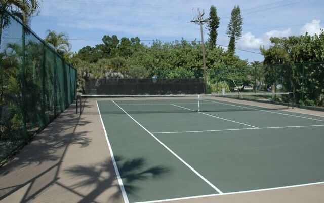 Sandalfoot Beachfront Condominium