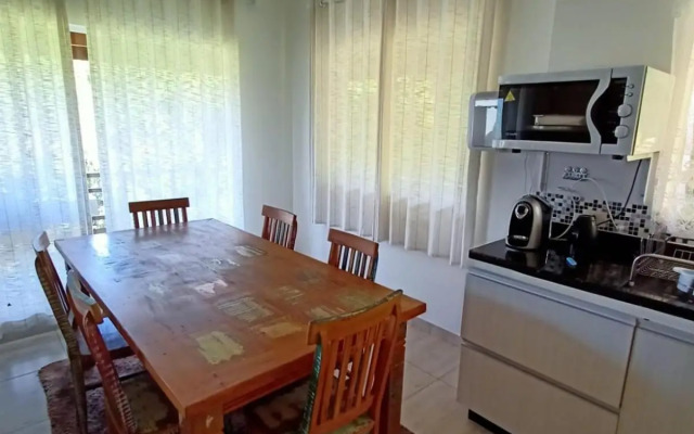 Casa espaçosa, aconchegante, com vista para o mar