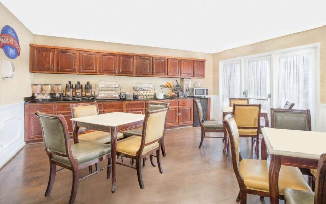 Baymont by Wyndham Roanoke Rapids
