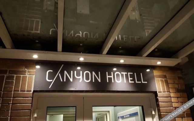 Canyon Hotell