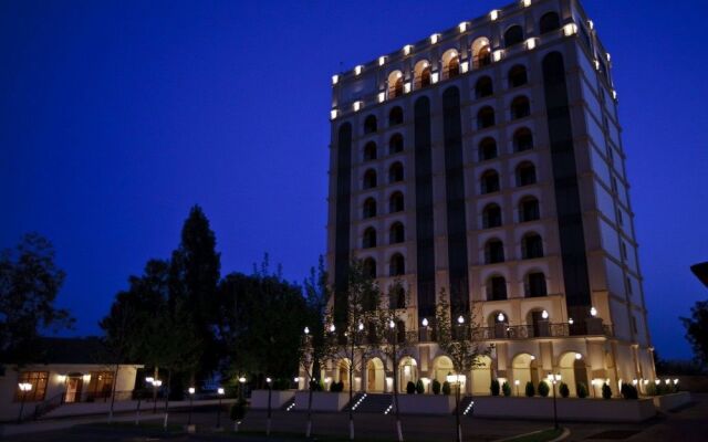 Shirvan Hotel & SPA