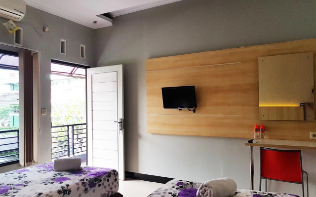 La Derra Hotel – Guest Rooms – Purwakarta