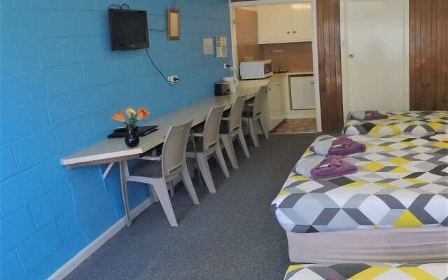 Turn-In Motel