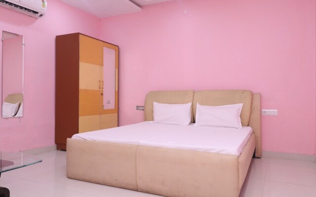 Spot On 39951 Multani Residency
